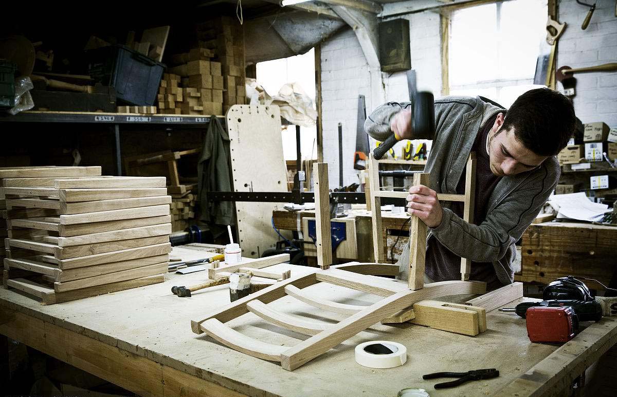 装修中家具的生产过程