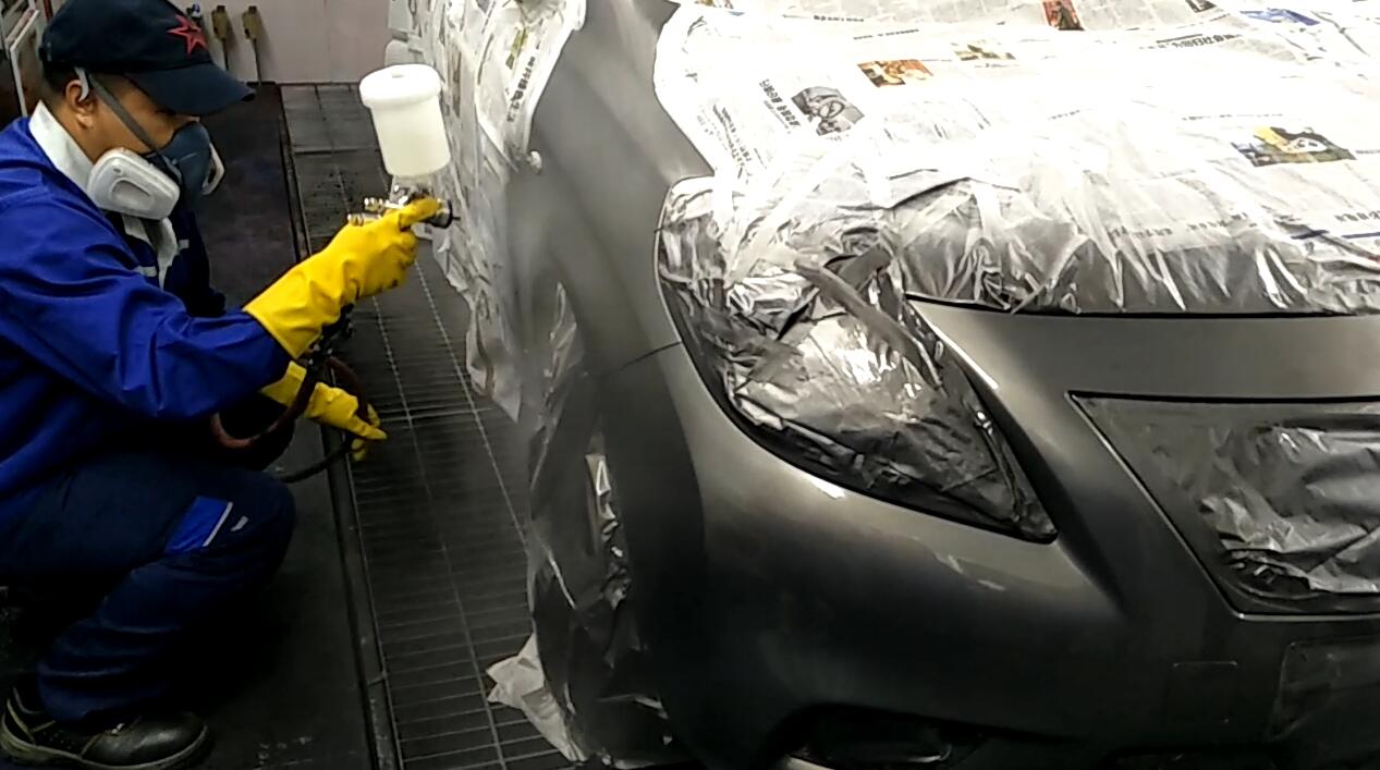 第二步油漆喷枪喷漆